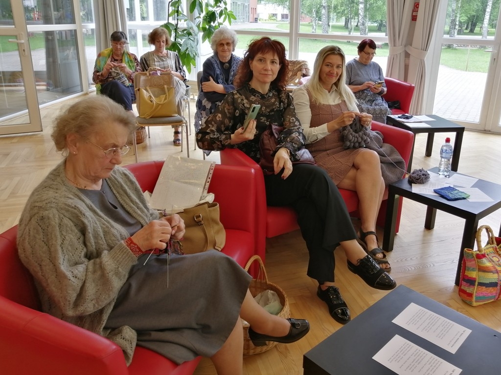 Vispasaules publiskās adīšanas dienas pasākumu Ropažu Kultūras centrā 18.06.2022.