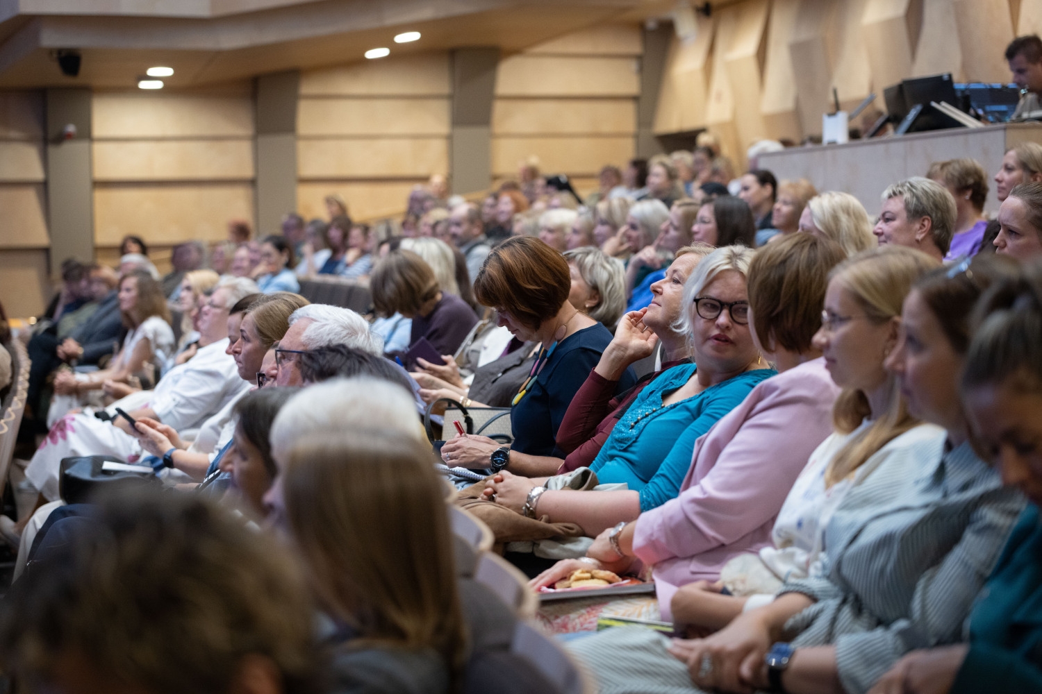 Ropažu novada pašvaldības izglītības darbinieku konference "Dabiskā intelekta spēks: radošums, emocijas, prāts"