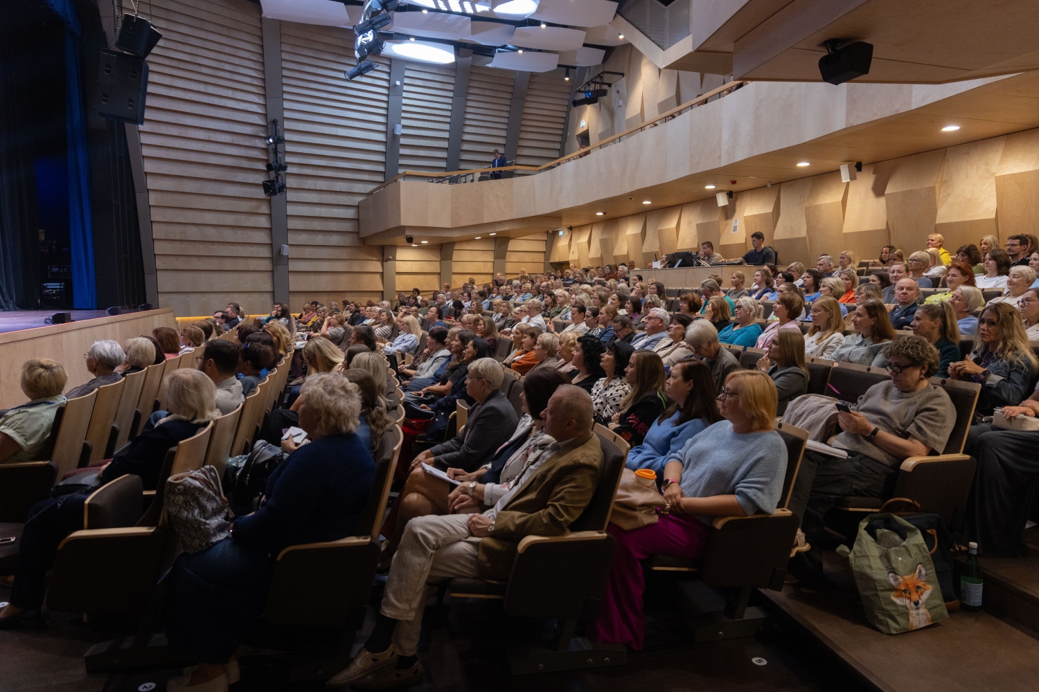 Ropažu novada pašvaldības izglītības darbinieku konference "Dabiskā intelekta spēks: radošums, emocijas, prāts"
