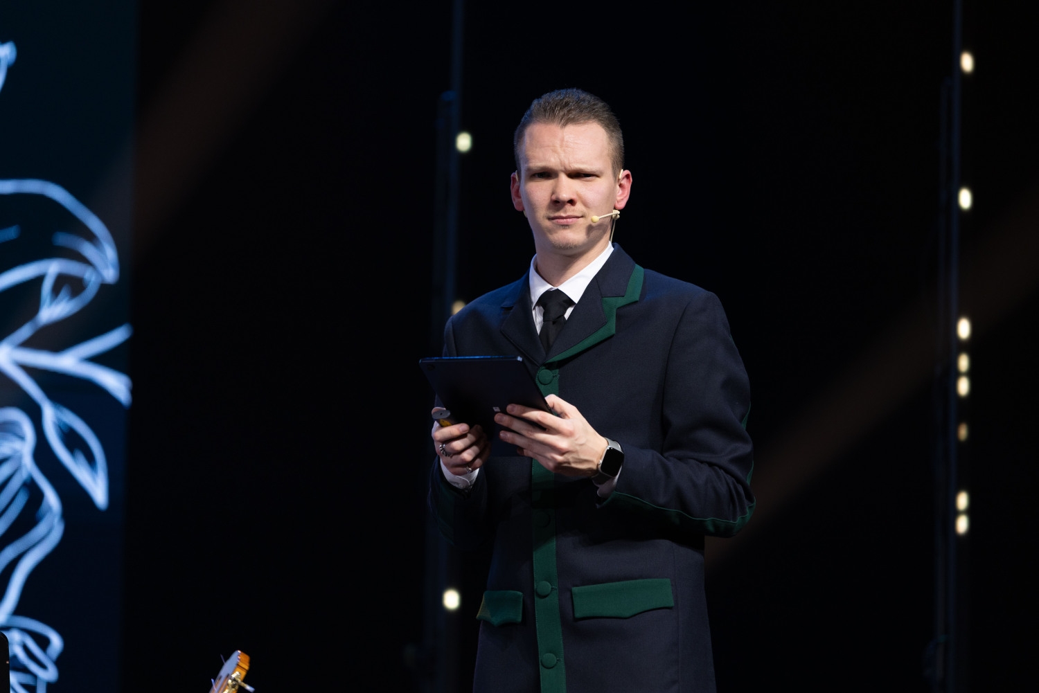 Sumināti pašvaldības balvas "Ropažu novada gada pedagogs" saņēmēji