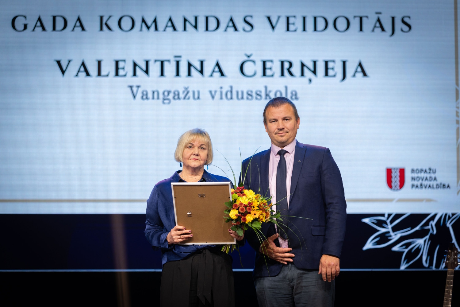 Sumināti pašvaldības balvas "Ropažu novada gada pedagogs" saņēmēji