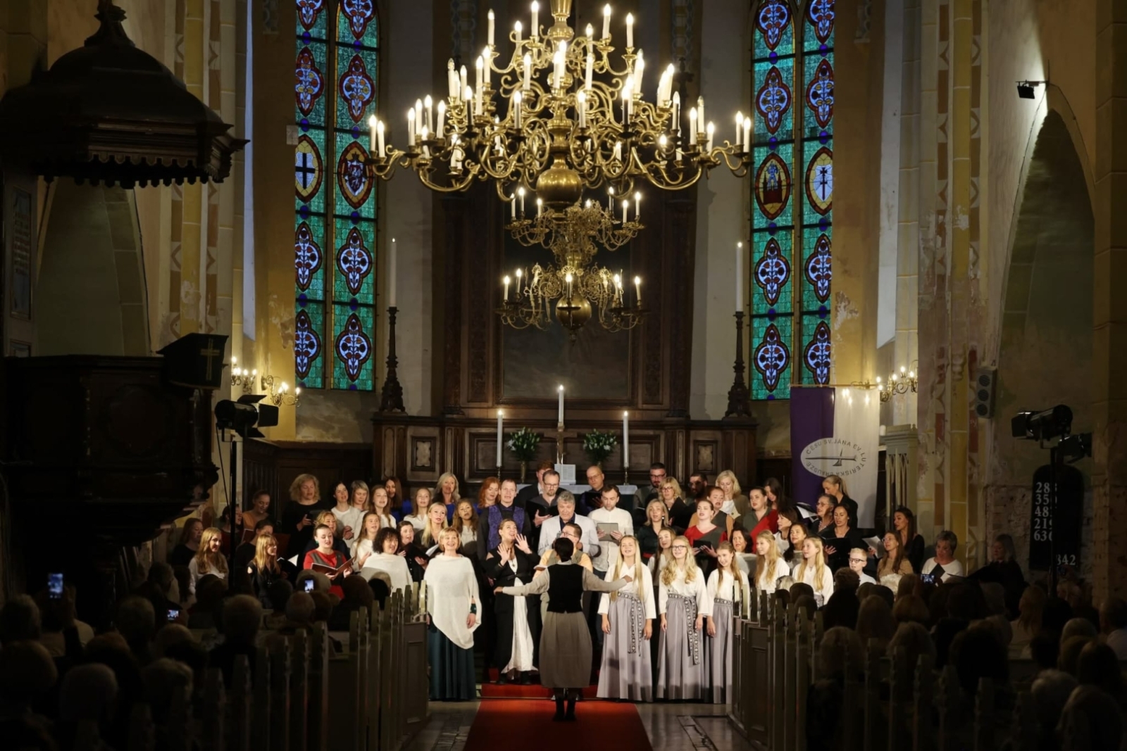Ropažu Kultūras centra jauktā vokālā ansambļa "Ar putniem" dalība "Latvian Voices a capella festival" meistarklasēs