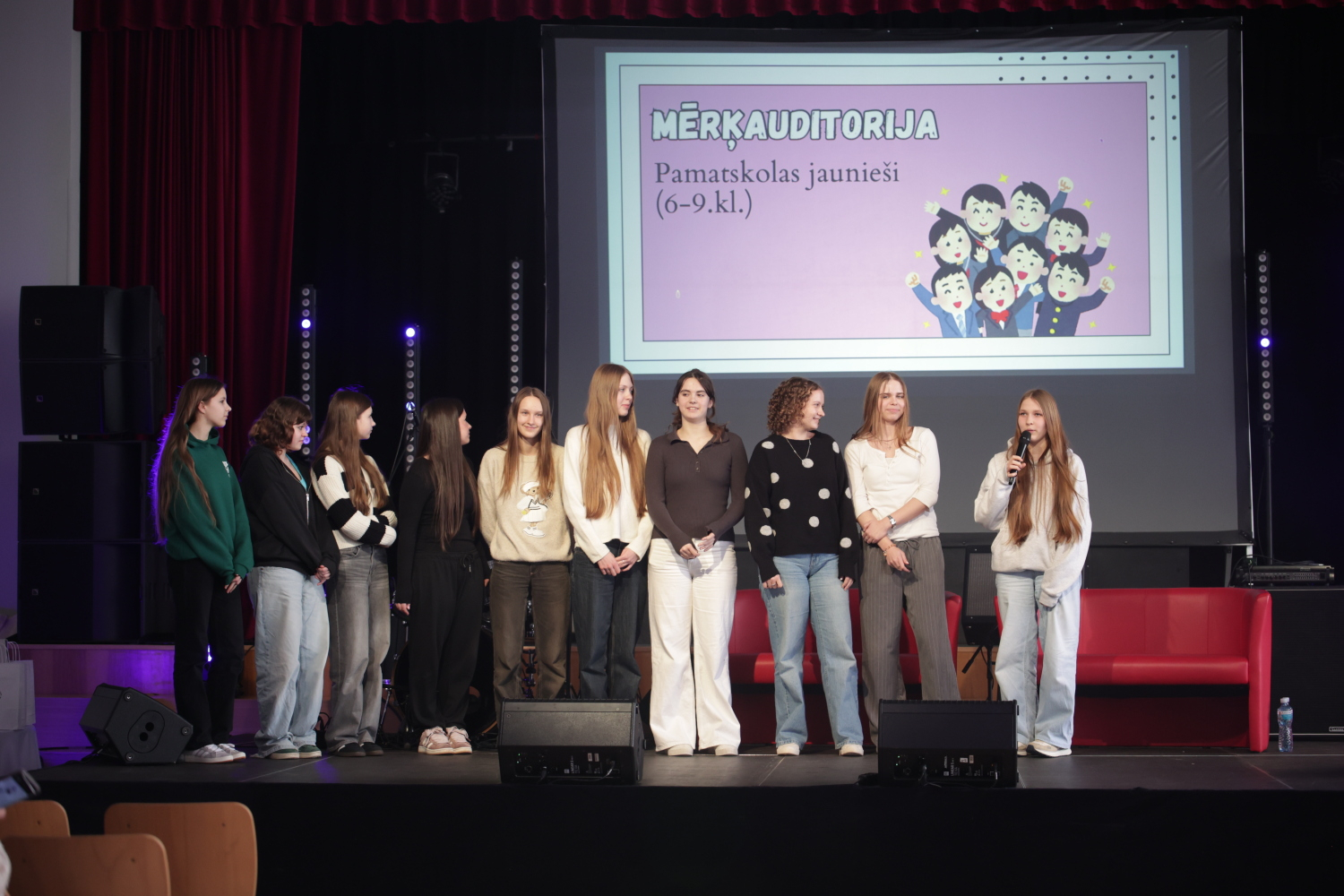 Pasniegtas "Ropažu novada Jauniešu gada balvas"
