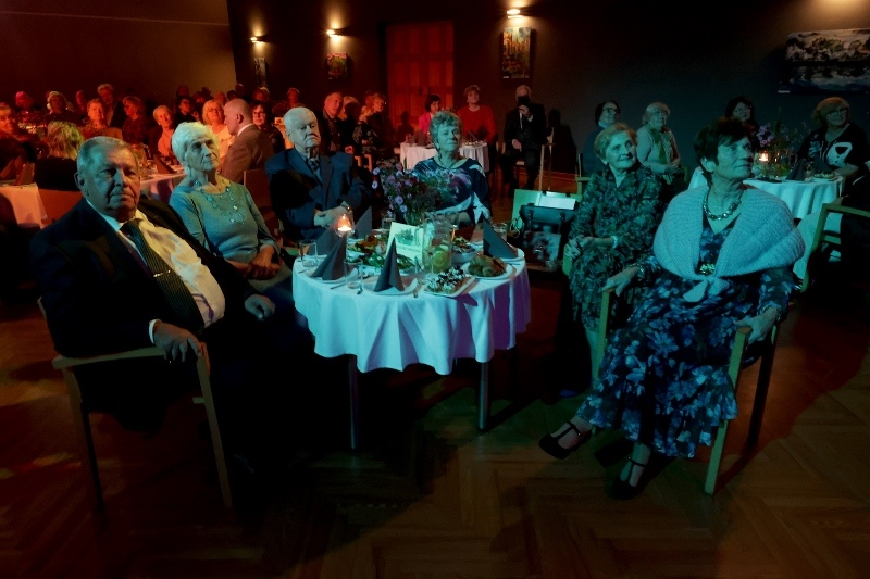 Senioru pasakums