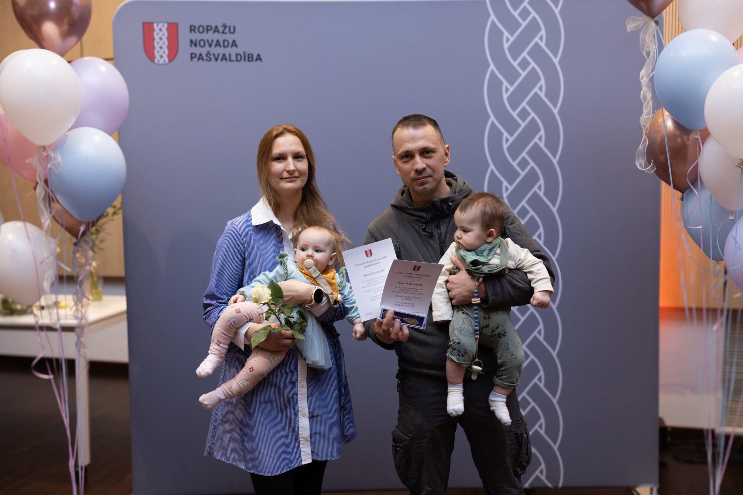 Sudraba karotīšu pasniegšanas pasākums Ropažu novadā deklarētajiem bērniņiem