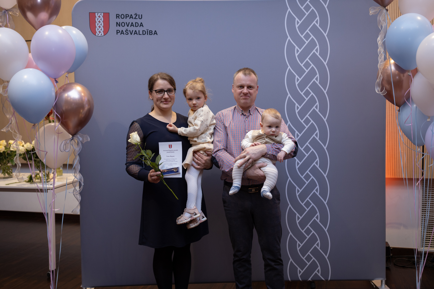 Sudraba karotīšu pasniegšanas pasākums Ropažu novadā deklarētajiem bērniņiem
