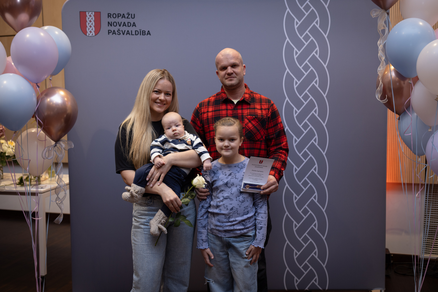 Sudraba karotīšu pasniegšanas pasākums Ropažu novadā deklarētajiem bērniņiem