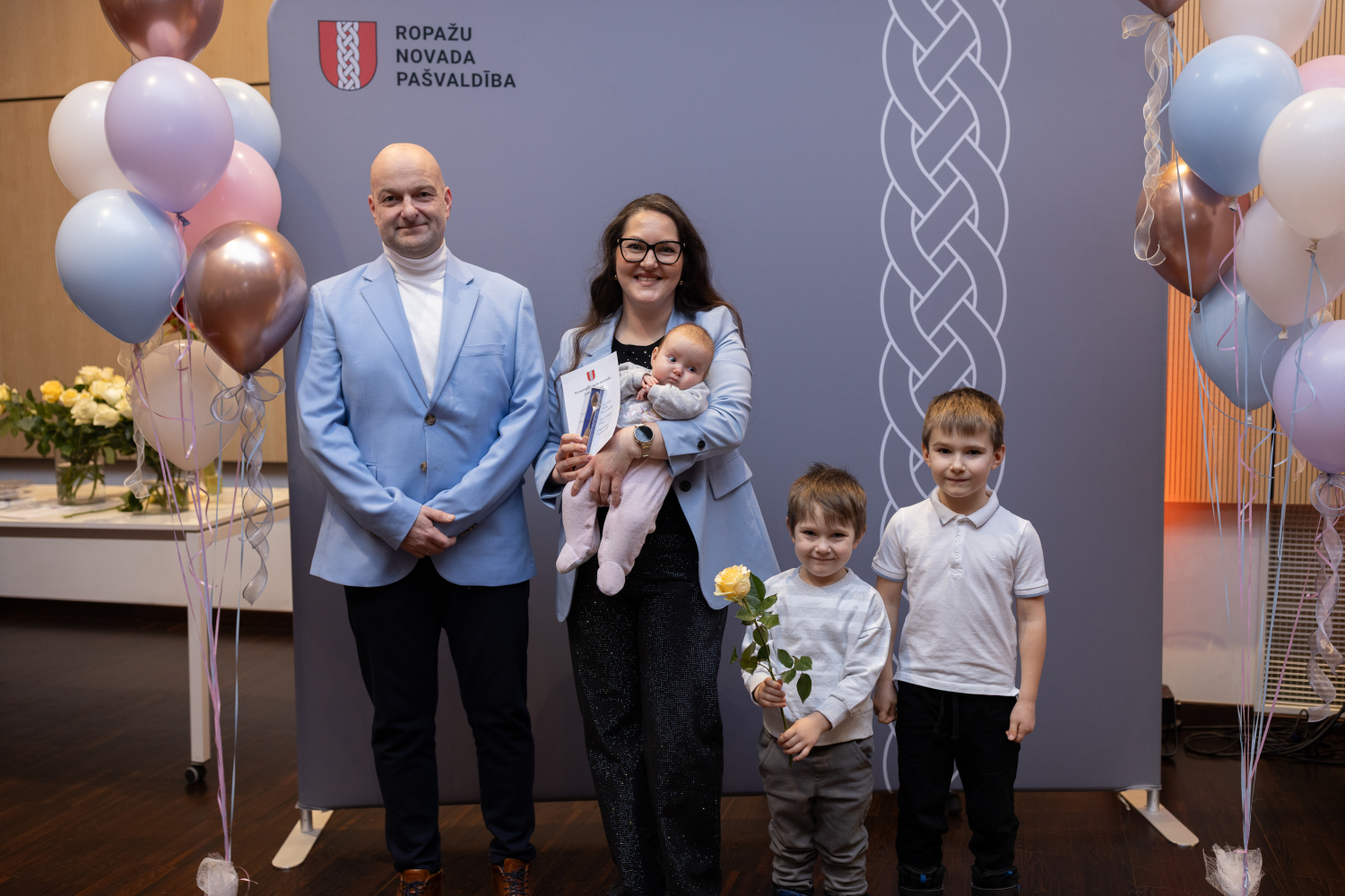 Sudraba karotīšu pasniegšanas pasākums Ropažu novadā deklarētajiem bērniņiem