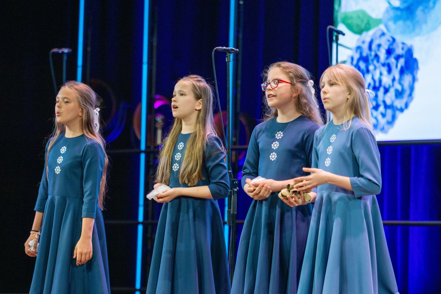 Ģimenes dienas koncerts "Man dziesmiņu nepietrūka"