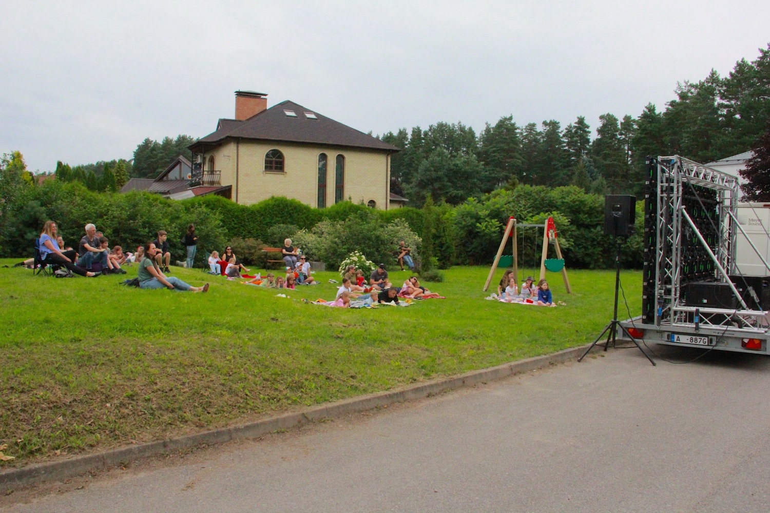 Ceļojošais brīvdabas kino