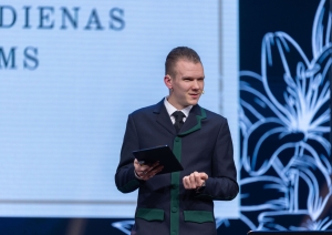 Sumināti pašvaldības balvas "Ropažu novada gada pedagogs" saņēmēji
