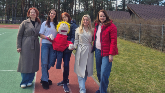 Programmas “Stop 4 – 7” Ropažu novada treneres (no kreisās):  Liene Stālmane, Kristīne Stulberga, Marina Mjalika, Santa Šika, Evita Anča