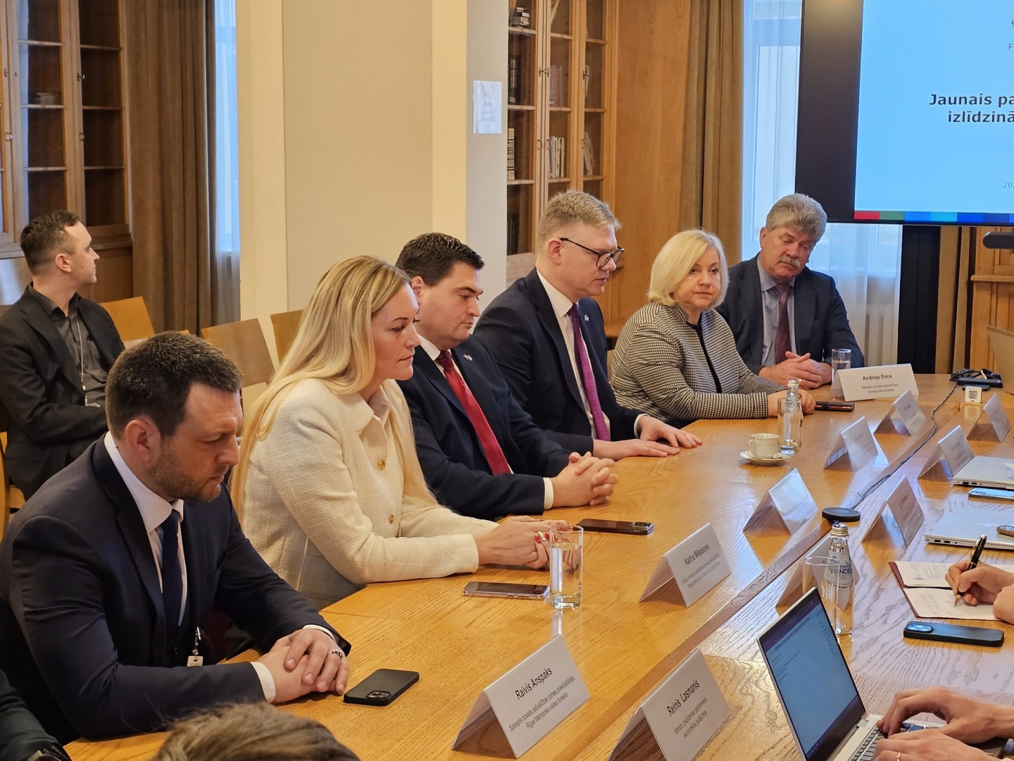 Rīgas Metropoles pašvaldību vadītāji tikās ar premjerministri Eviku Siliņu