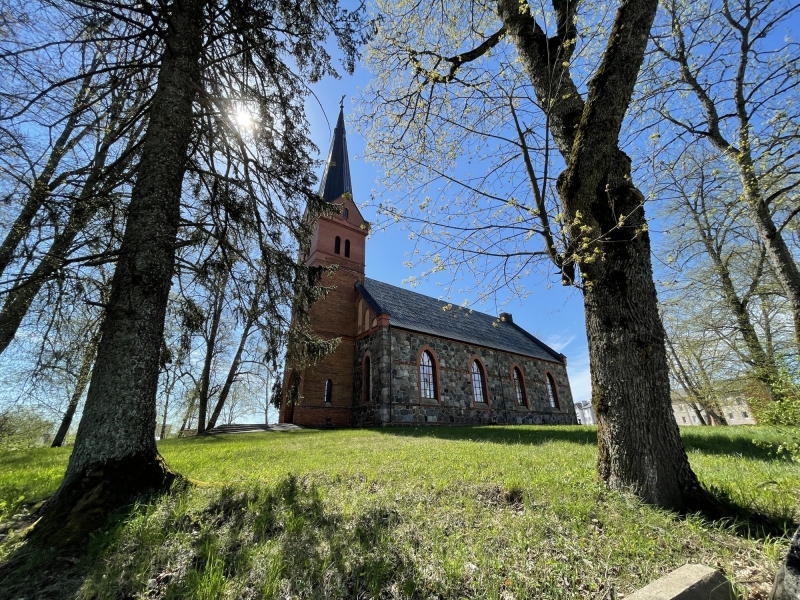 Ropažu baznica