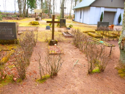 Ropažu kapsēta 3