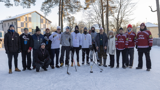 4x4 hokeja turnīrs Ulbrokā