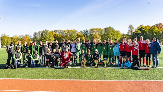 FK "Valor" 3. vieta Latvijas Ādas bumbas turnīrā