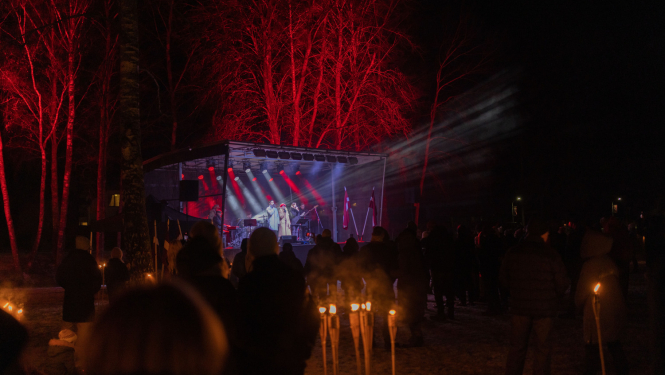 Latvijas valsts svētku koncerts Upesciemā