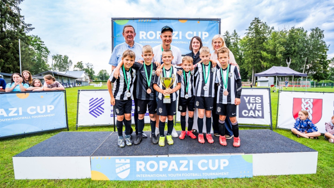 Valor sporta komanda un domes vadība