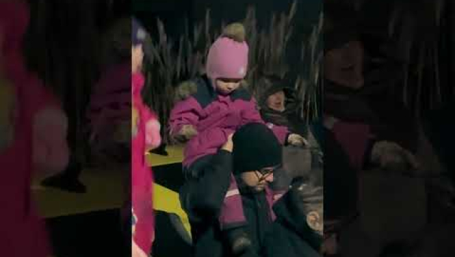 Eglītes iedegšanas pasākums Dreiliņu mājās, Robežu ielā