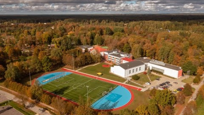 Atklāts Ropažu sporta centra jaunais stadions