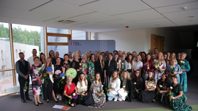 Godināti novada XIII Latvijas skolu jaunatnes dziesmu un deju svētku dalībnieku kolektīvu vadītāji