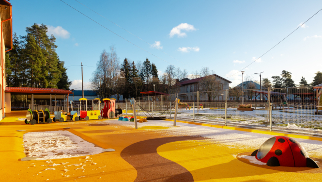 Atklāts jaunais rotaļu laukums PII “Jancis”  Vangažos