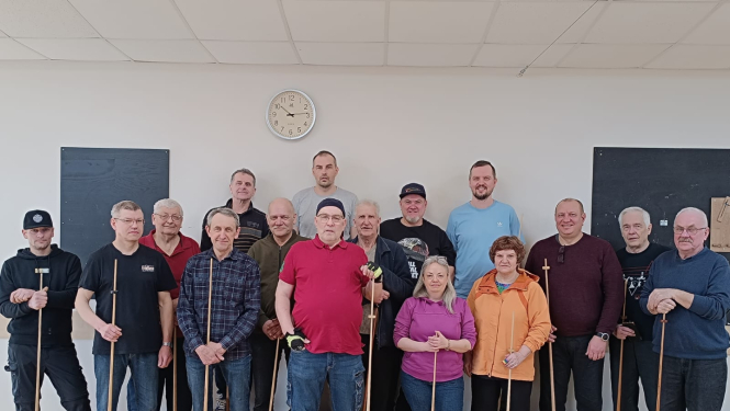 Ropažu pagasta atklātā novusa vienspēļu turnīra dalībnieku kopbilde