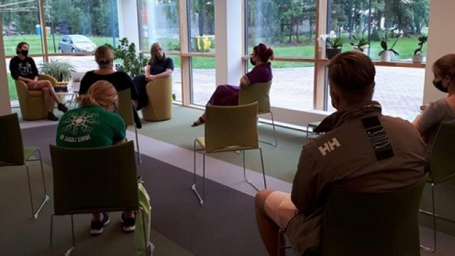 “Sarunas par grāmatām tiem, kam pāri 16”