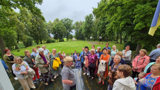  Zaķumuižas un Ropažu bibliotēkas lasītāji dodas kopīgā vasaras ekskursijā