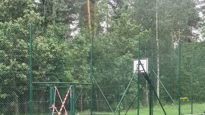 Upesciema stadiona basketbola laukums