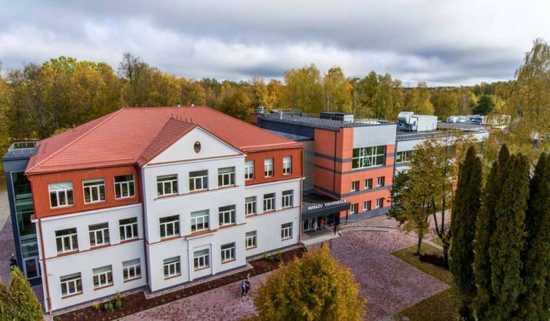 ropažu vidusskola