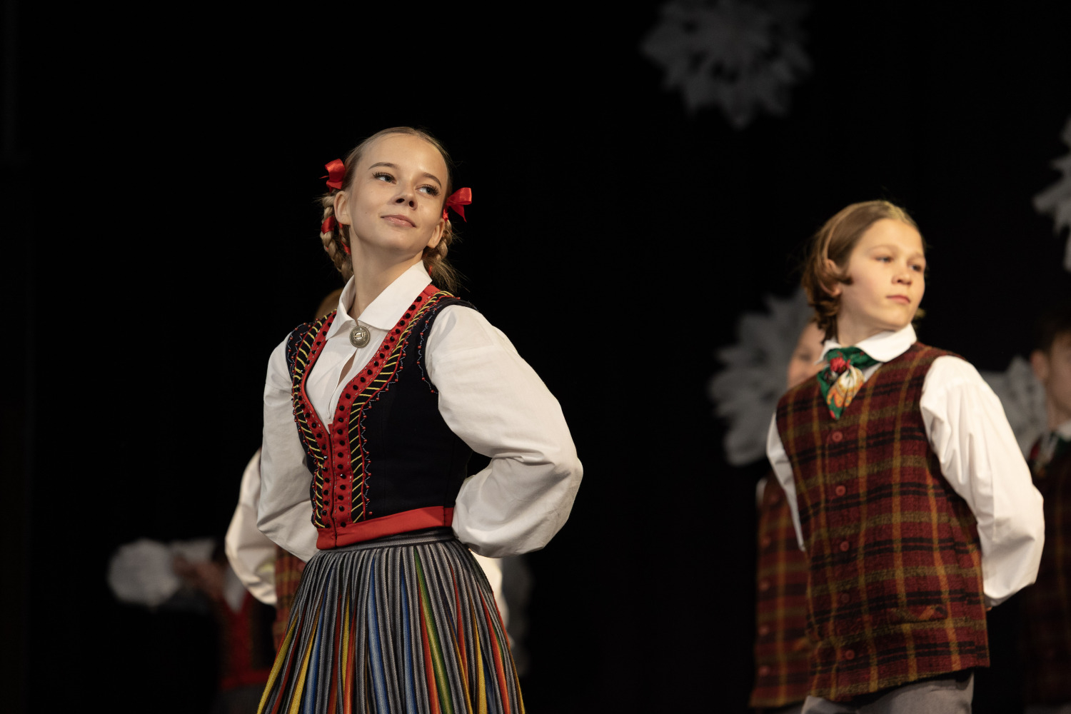 Ziemassvētku tirdziņš un sporta aktivitātes Ropažos