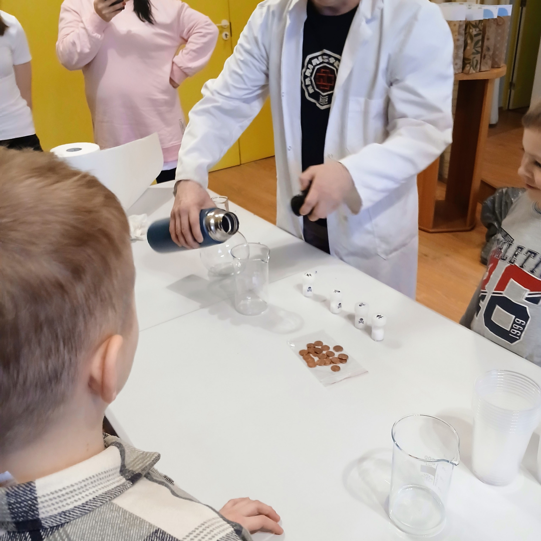 Vangažu pilsētas bibliotēkas Bērnu, jauniešu un vecāku žūrijas 2025. gada sezonas noslēgums