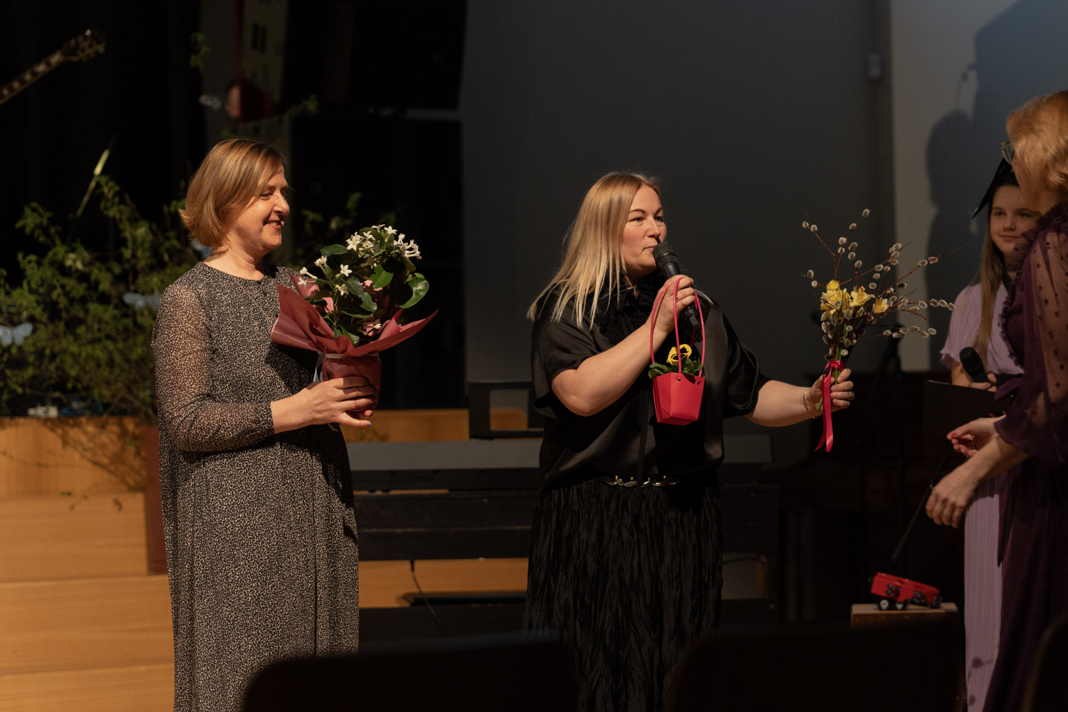 koncerts un izstāde “Draugi vienas upes krastos”