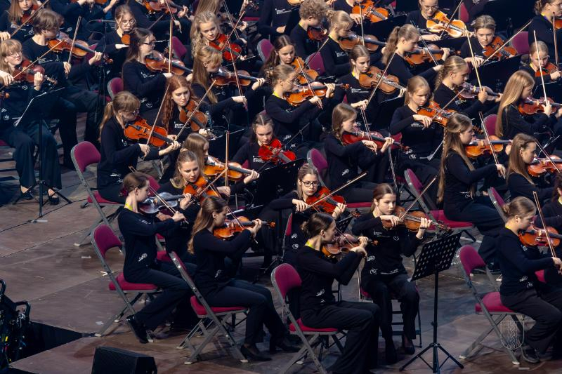Simfoniskās mūzikas lielkoncerts "DAUDZSKANĪGAIS DEBESJUMS" 