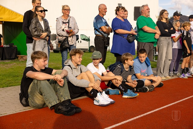 Ropažu stadiona svētki