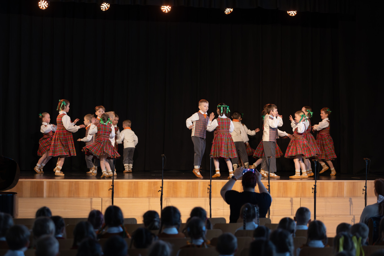 Ropažu novada pirmsskolu sadraudzības koncerts "Lai skan"