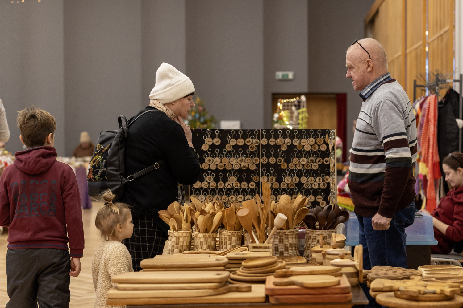 Ziemassvētku tirdziņš un sporta aktivitātes Ropažos