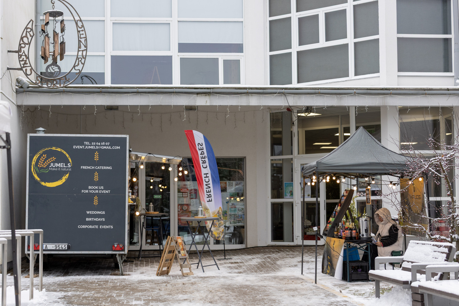 Ziemassvētku tirdziņš un sporta aktivitātes Ropažos