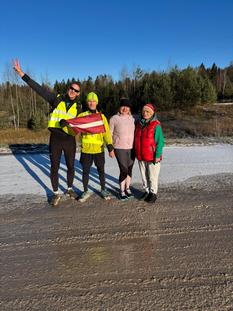 stafetes skrējiens “Ropaži skrien 107”