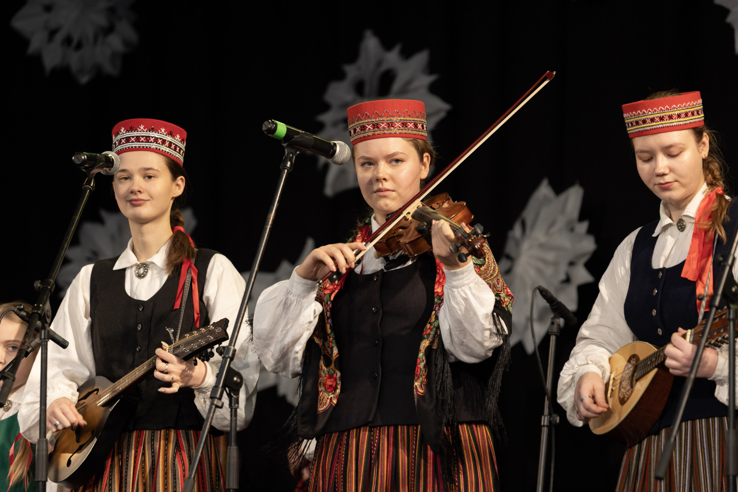 Ziemassvētku tirdziņš un sporta aktivitātes Ropažos