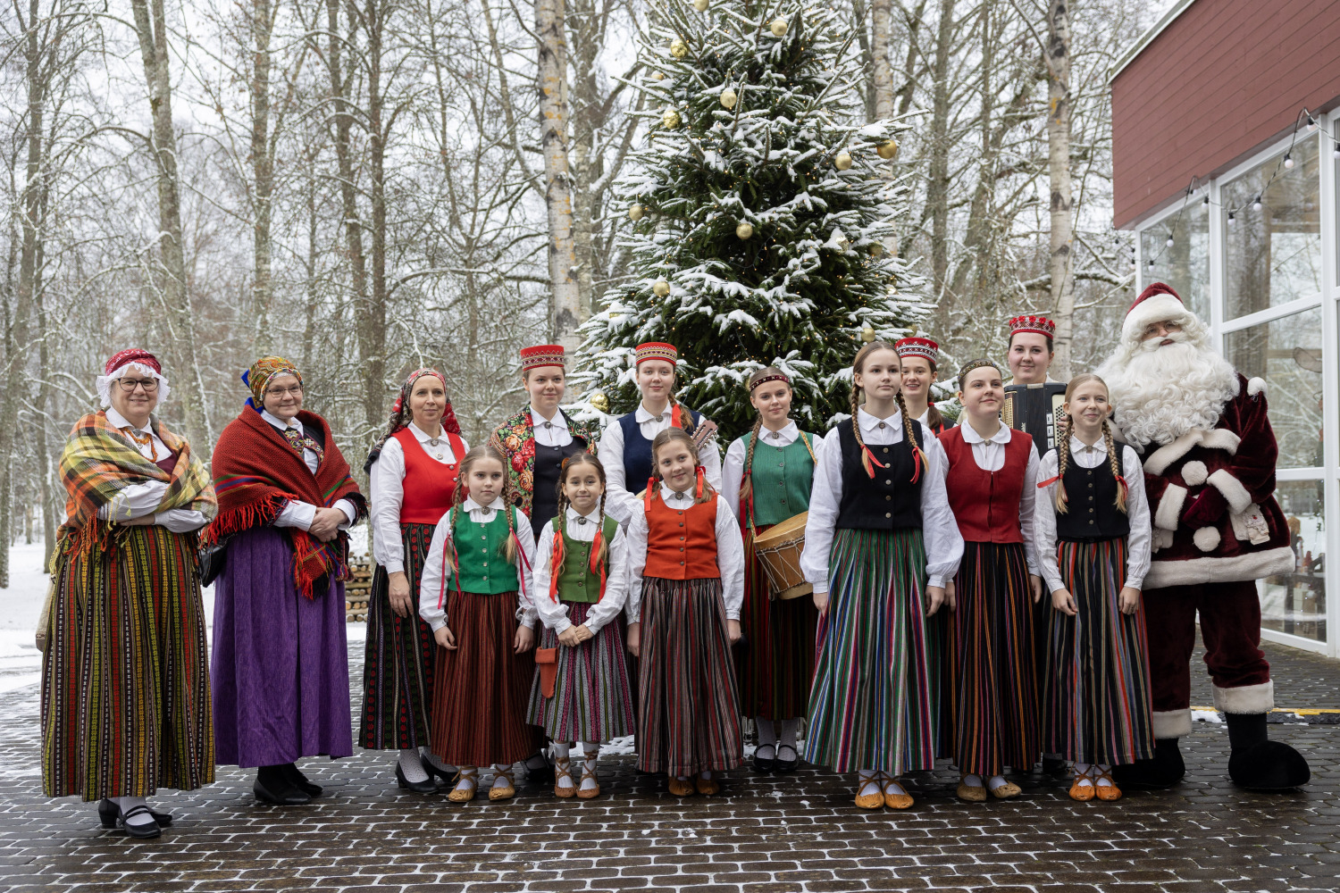 Ziemassvētku tirdziņš un sporta aktivitātes Ropažos