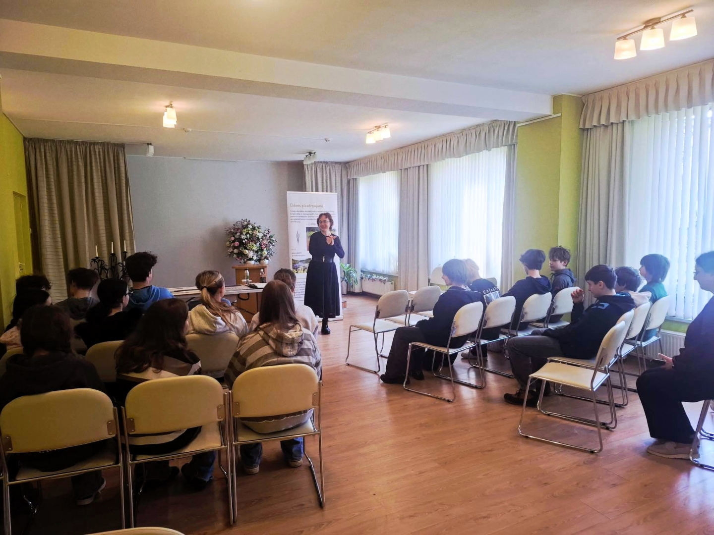 Latvijas Nacionālā dabas muzeja muzejpedagoģiskās izbraukuma nodarbība "Ūdens piesārņojums", afiša