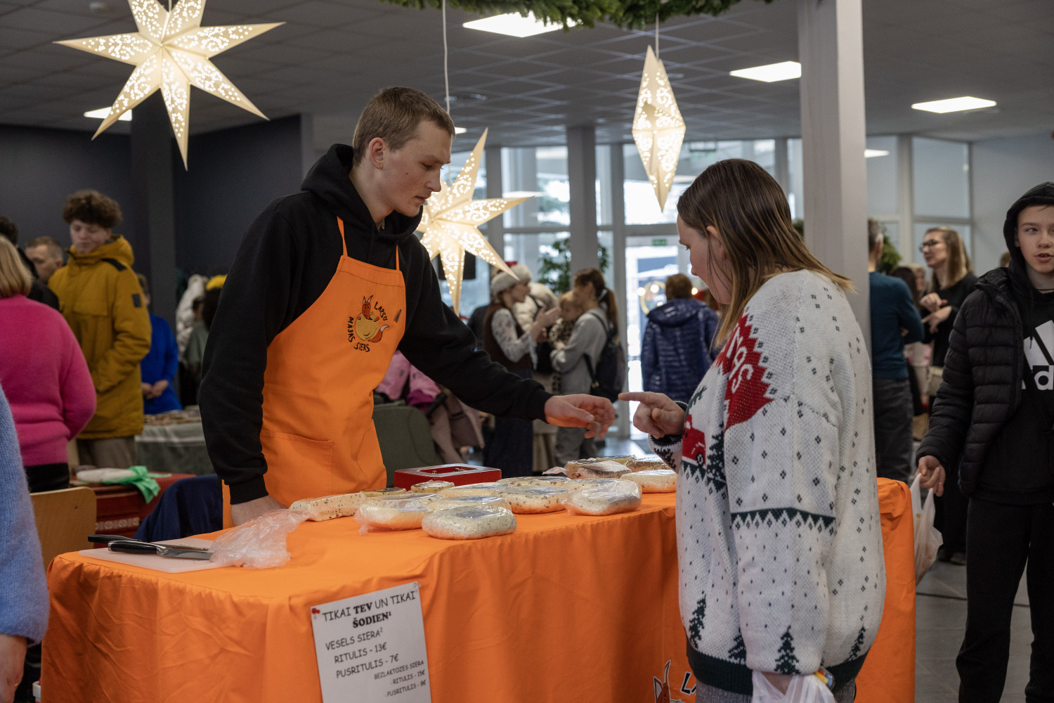 Ziemassvētku tirdziņš un sporta aktivitātes Ropažos