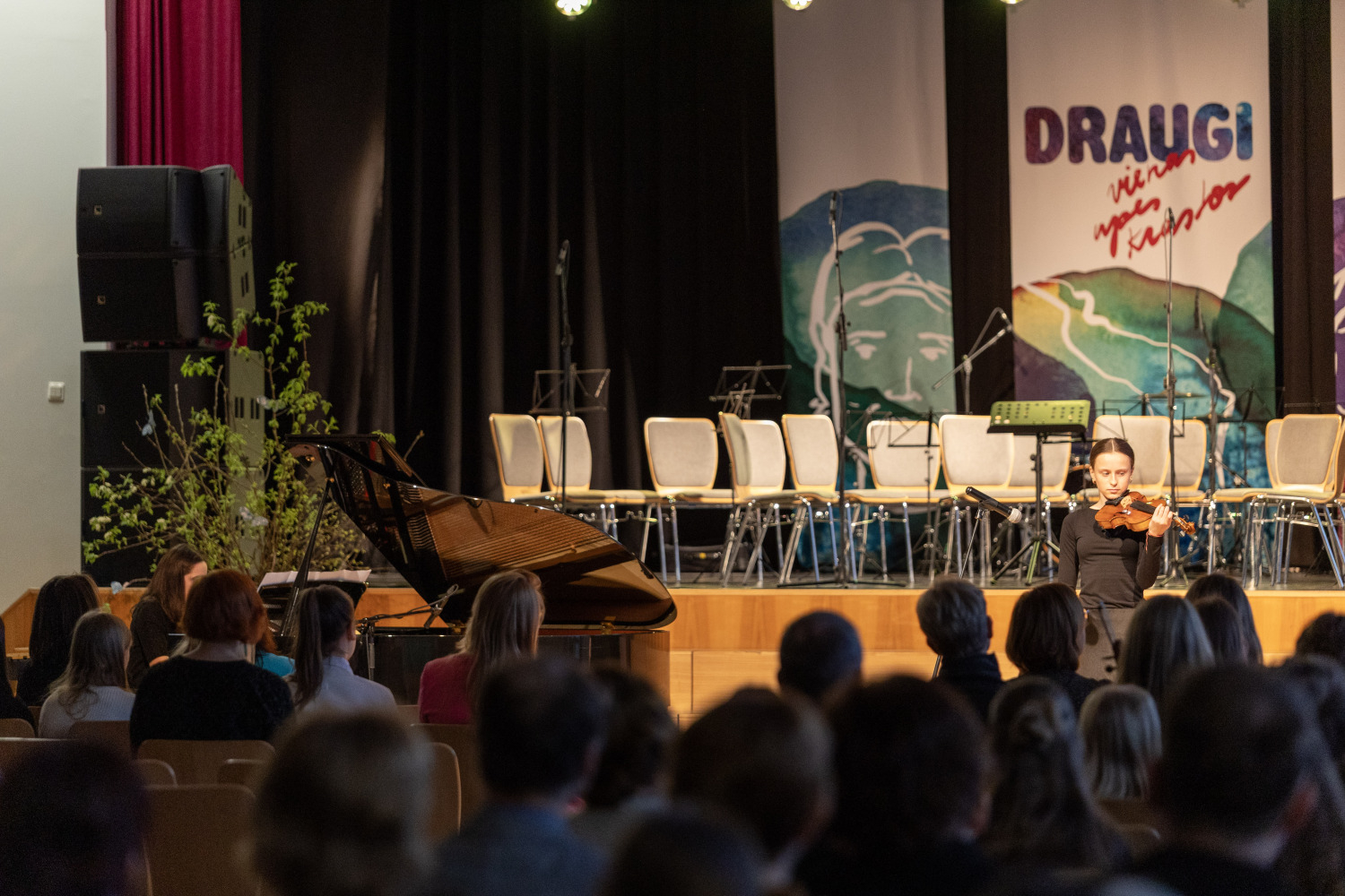  "Draugi vienas upes krastos" 