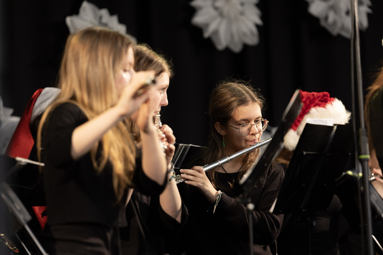 Ziemassvētku tirdziņš un sporta aktivitātes Ropažos