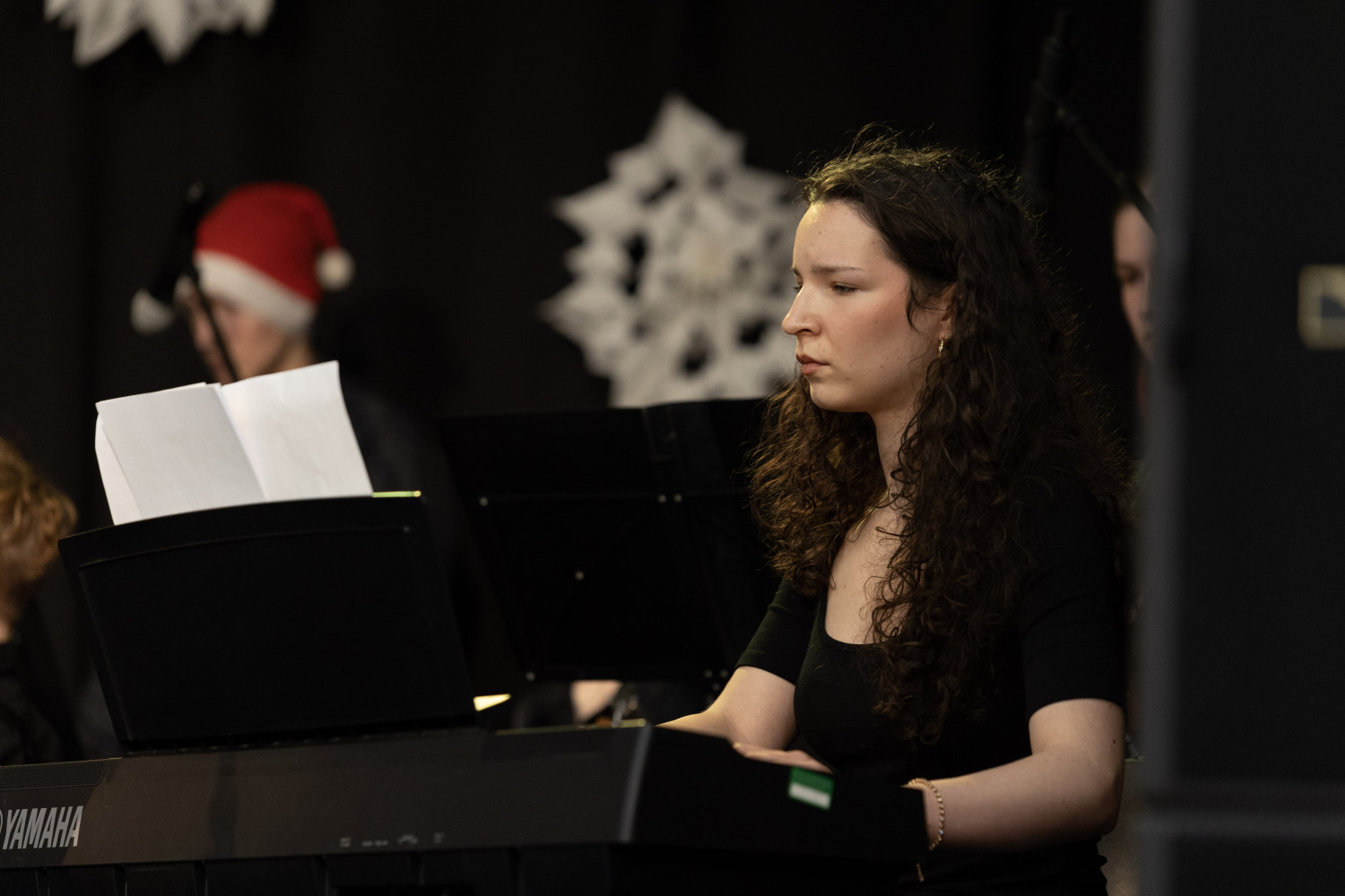 Ziemassvētku tirdziņš un sporta aktivitātes Ropažos