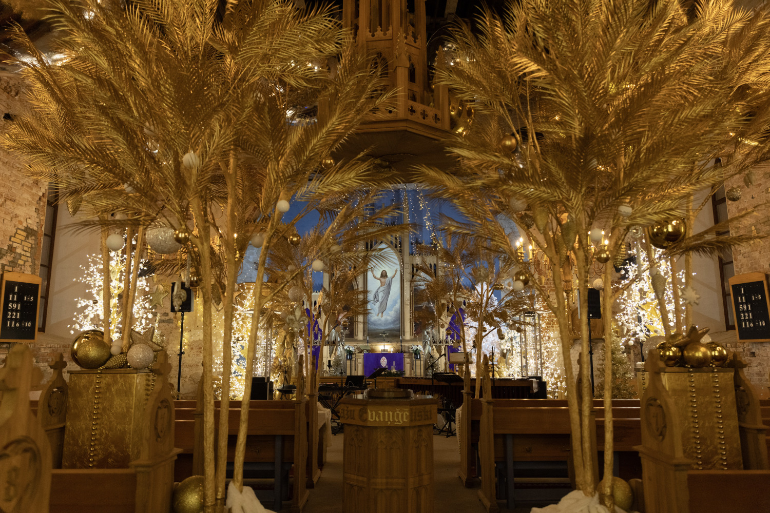 Gaismas dārzs Ropažu baznīcā