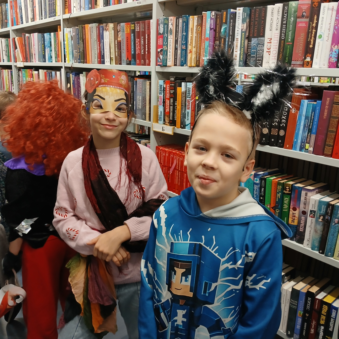   Ziemassvētku ķekatu jampandracis Vangažu pilsētas bibliotēkā